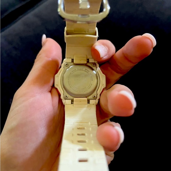 Casio Baby-G Gemmy Dial Women's Watch 3136 BG-3000M needs new battery - Picture 2 of 2